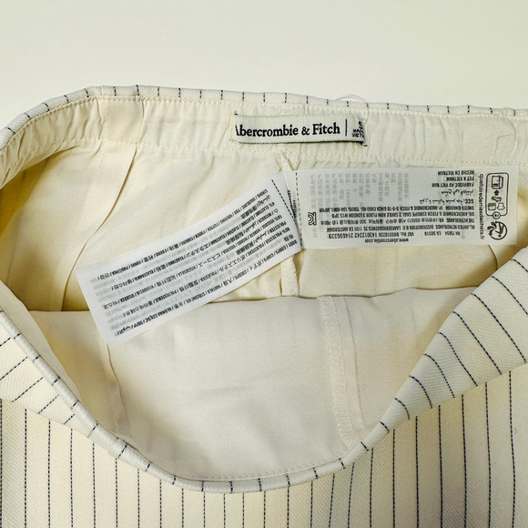 Abercrombie & Fitch White & Navy Pinstripe Skort Size Small - Picture 4 of 6